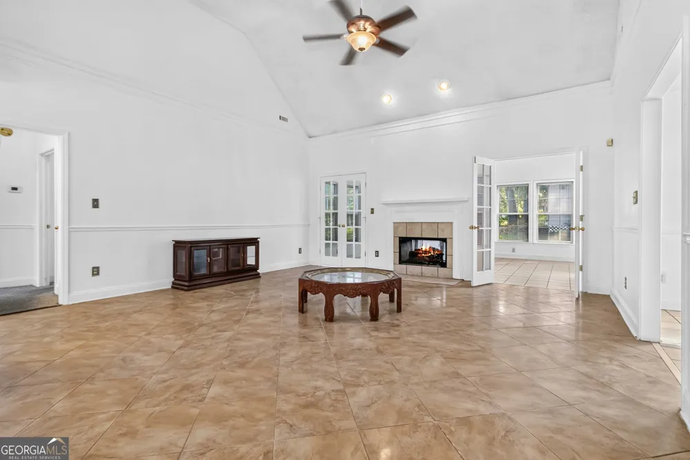 1137 E Shoreview RD McDonough, GA 30253