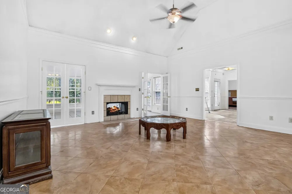 1137 E Shoreview RD McDonough, GA 30253