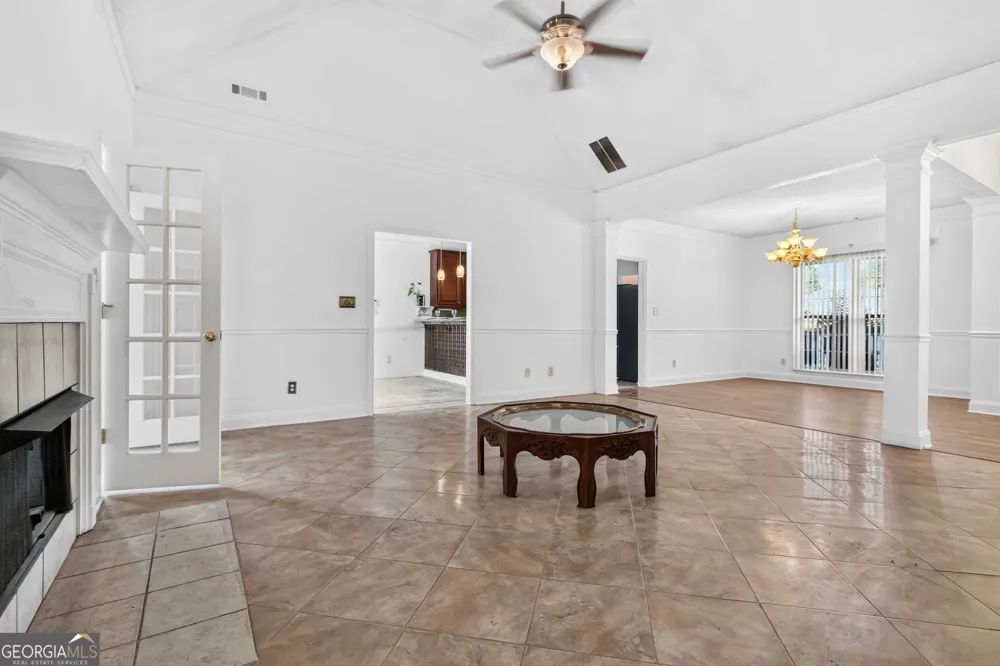 1137 E Shoreview RD McDonough, GA 30253