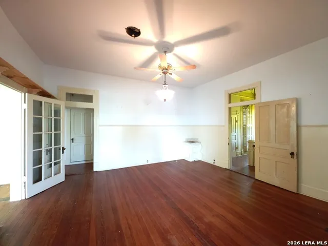 311 E BROADWAY ST Cuero, TX 77954
