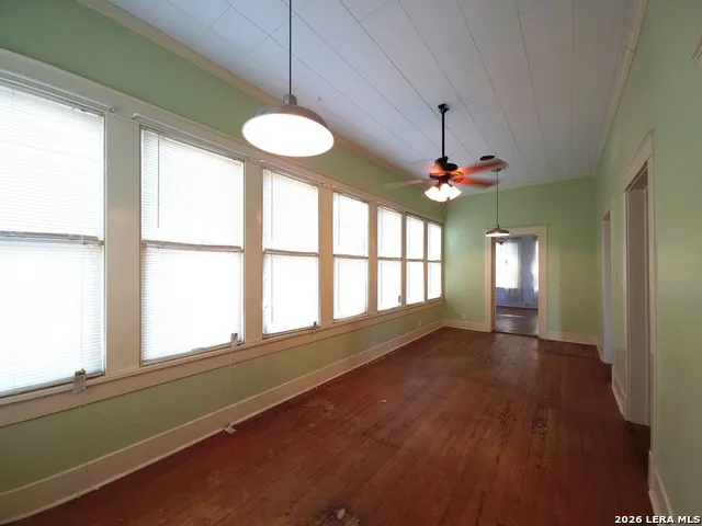 311 E BROADWAY ST Cuero, TX 77954