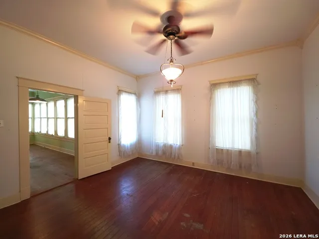 311 E BROADWAY ST Cuero, TX 77954