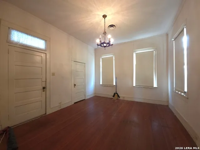 311 E BROADWAY ST Cuero, TX 77954