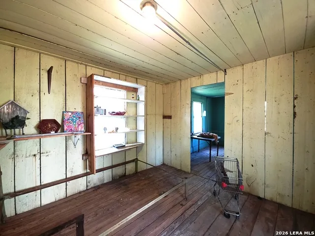 311 E BROADWAY ST Cuero, TX 77954