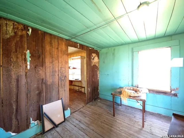 311 E BROADWAY ST Cuero, TX 77954