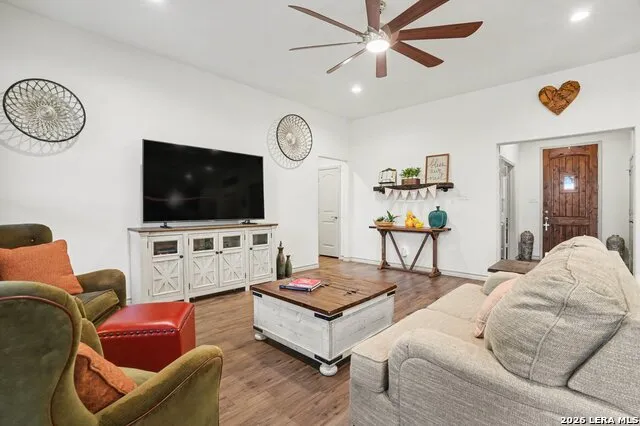 240 Roy Nichols Dr Blanco, TX 78606