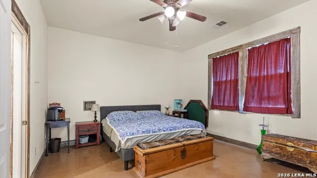707 CREEK RD Marion, TX 78124