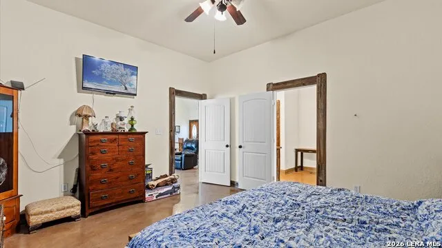 707 CREEK RD Marion, TX 78124