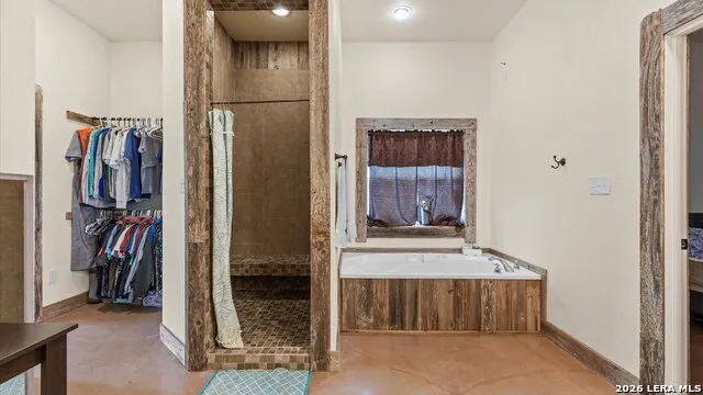 707 CREEK RD Marion, TX 78124