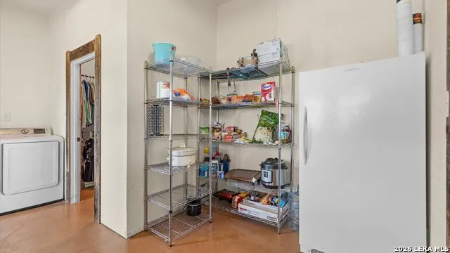 707 CREEK RD Marion, TX 78124