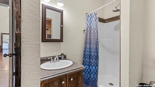 707 CREEK RD Marion, TX 78124