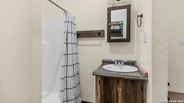 707 CREEK RD Marion, TX 78124