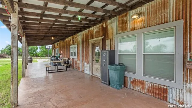 707 CREEK RD Marion, TX 78124