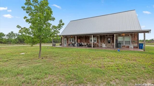 707 CREEK RD Marion, TX 78124