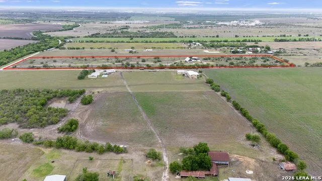 707 CREEK RD Marion, TX 78124