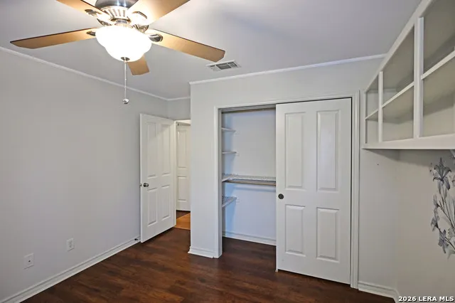 125 RED OAK TRL Marion, TX 78124