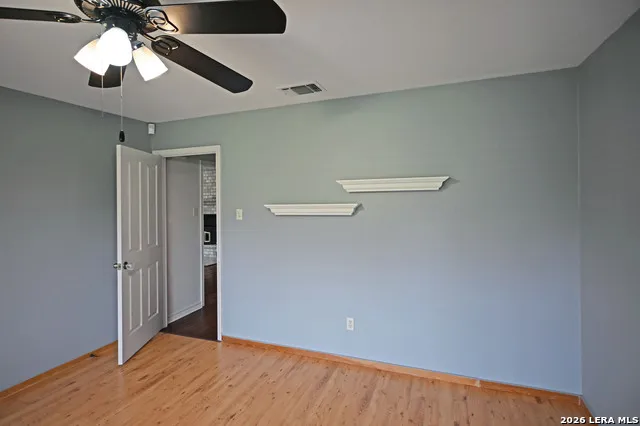 125 RED OAK TRL Marion, TX 78124