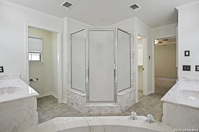 125 RED OAK TRL Marion, TX 78124