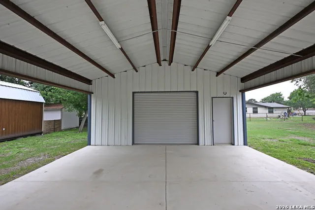 125 RED OAK TRL Marion, TX 78124
