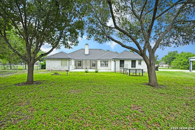 125 RED OAK TRL Marion, TX 78124
