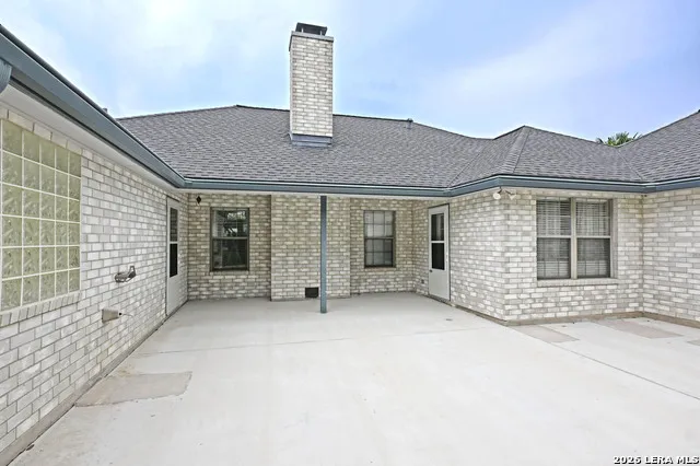 125 RED OAK TRL Marion, TX 78124