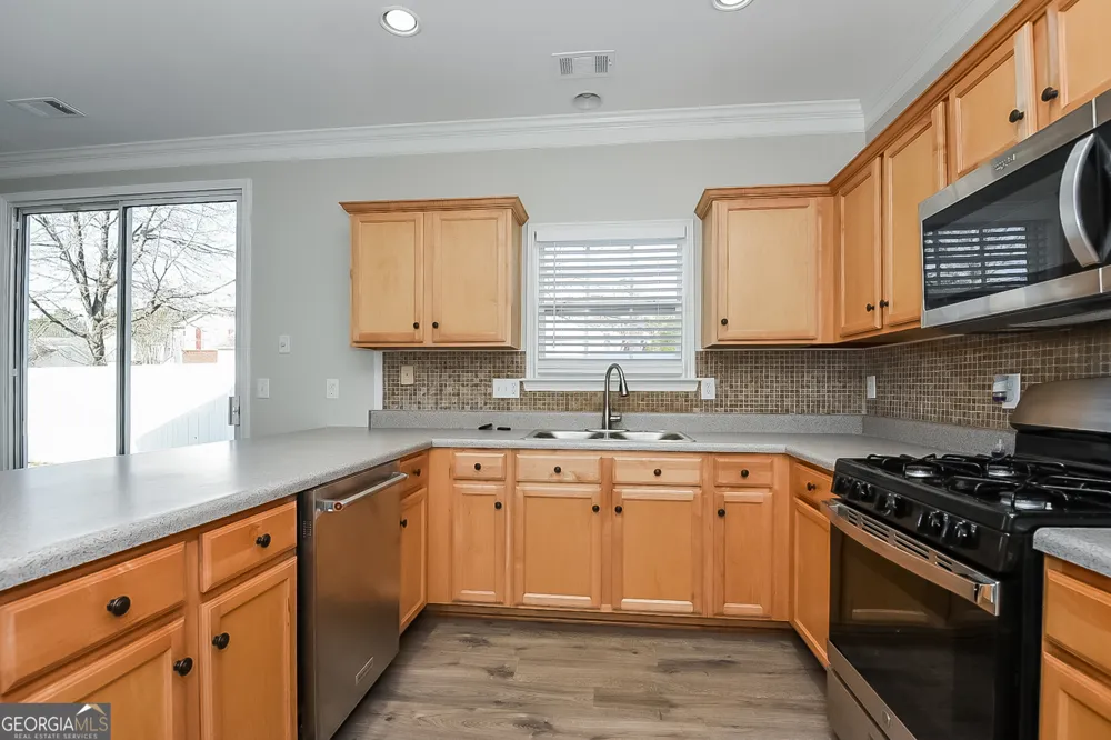 328 Hiawassee DR Woodstock, GA 30188