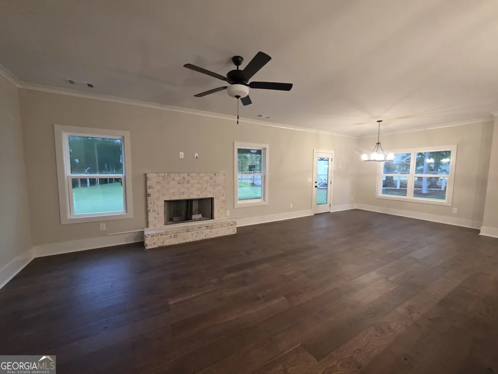 19 Louie LN Jefferson, GA 30549