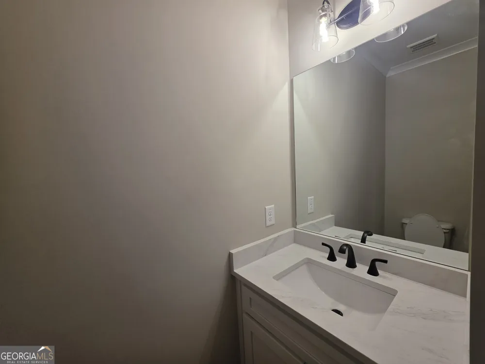 19 Louie LN Jefferson, GA 30549