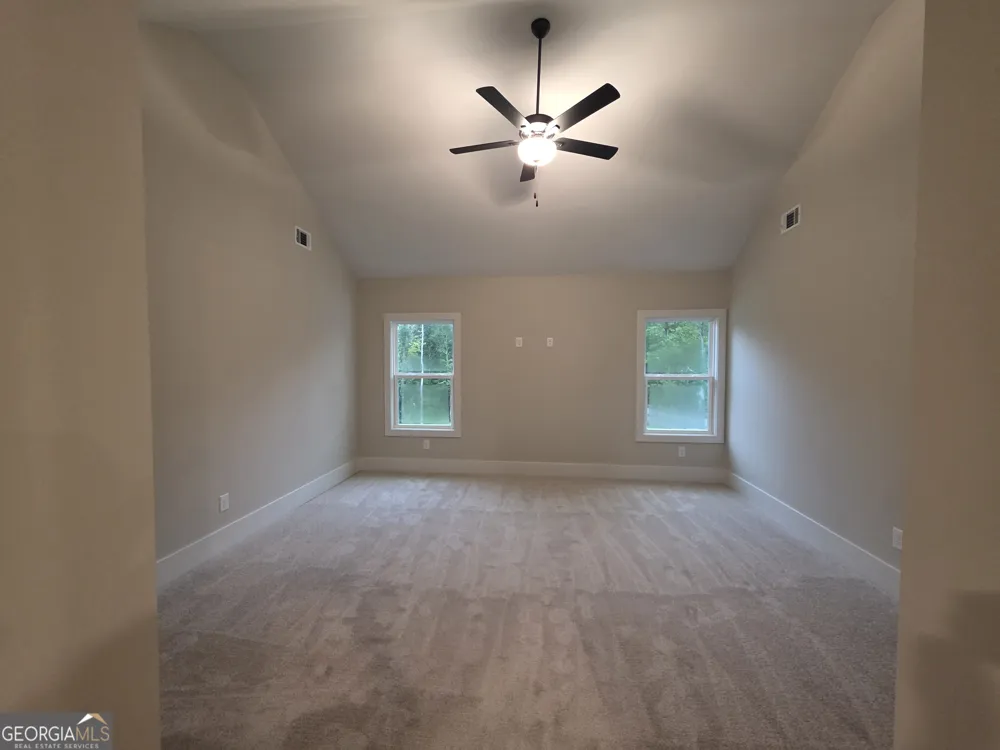 19 Louie LN Jefferson, GA 30549