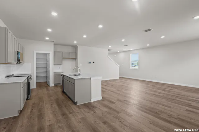 12419 Spike Heights San Antonio, TX 78245
