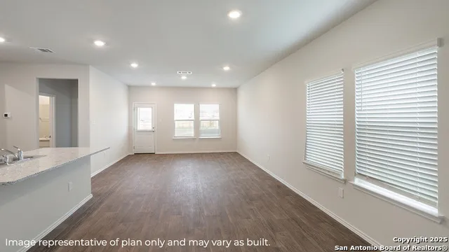 172 Violet Sylph San Antonio, TX 78253