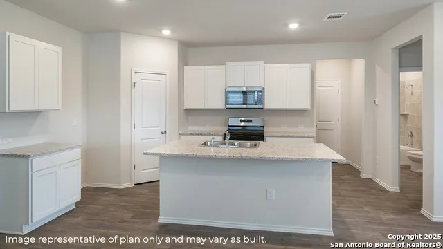 172 Violet Sylph San Antonio, TX 78253
