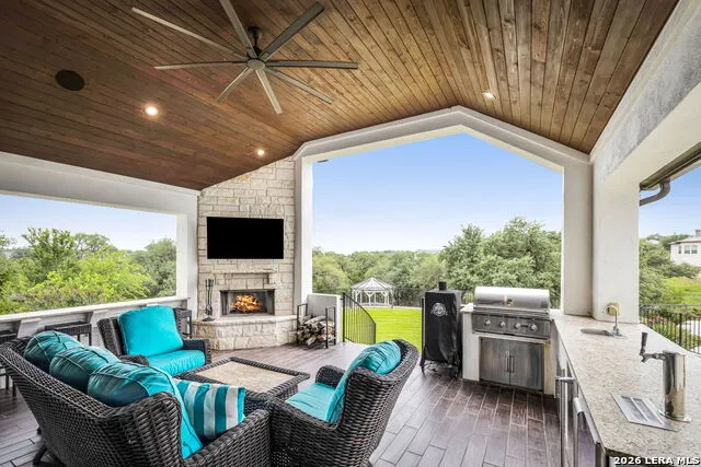 1344 BORDEAUX LN New Braunfels, TX 78132