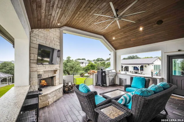 1344 BORDEAUX LN New Braunfels, TX 78132