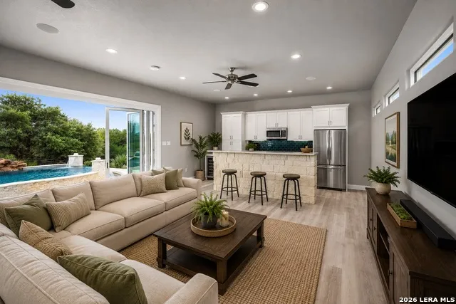1344 BORDEAUX LN New Braunfels, TX 78132
