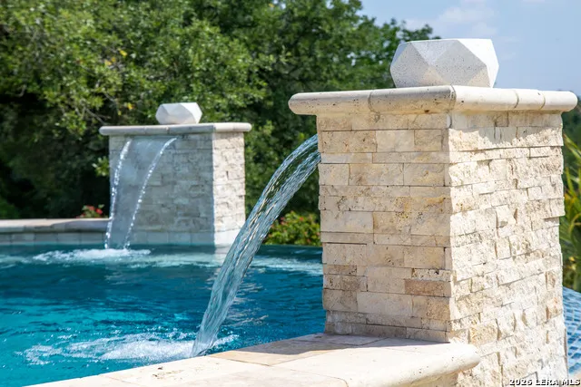 1344 BORDEAUX LN New Braunfels, TX 78132