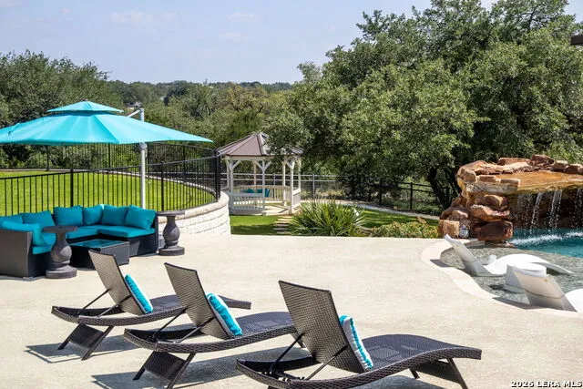 1344 BORDEAUX LN New Braunfels, TX 78132