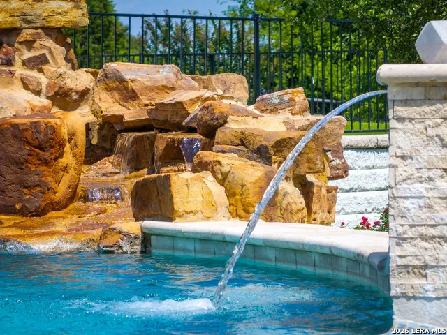 1344 BORDEAUX LN New Braunfels, TX 78132
