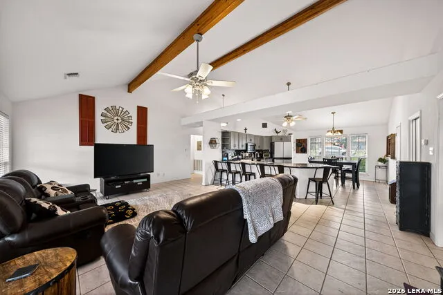 1032 SUMMIT RD Lakehills, TX 78063