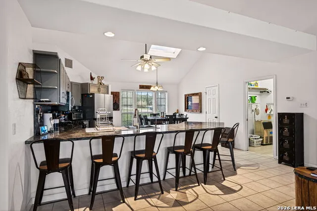 1032 SUMMIT RD Lakehills, TX 78063