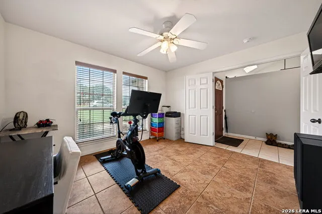 1032 SUMMIT RD Lakehills, TX 78063