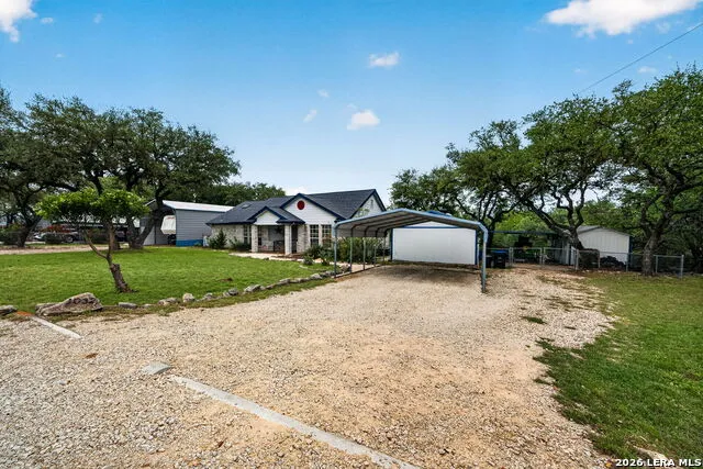 1032 SUMMIT RD Lakehills, TX 78063