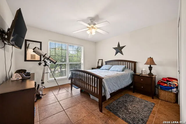 1032 SUMMIT RD Lakehills, TX 78063