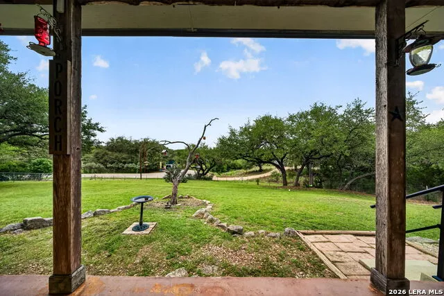 1032 SUMMIT RD Lakehills, TX 78063