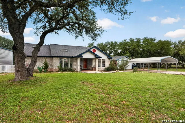 1032 SUMMIT RD Lakehills, TX 78063