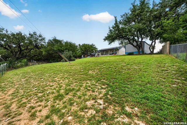 1032 SUMMIT RD Lakehills, TX 78063
