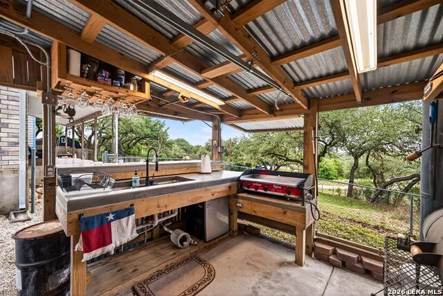 1032 SUMMIT RD Lakehills, TX 78063