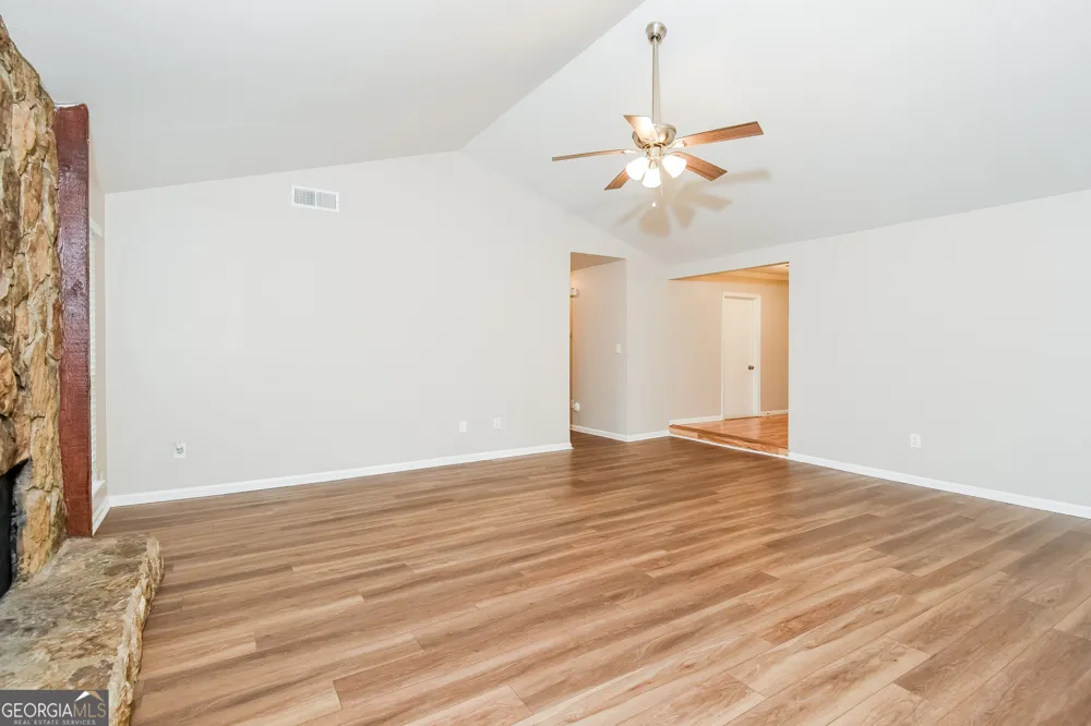 510 Creekwood XING Roswell, GA 30076