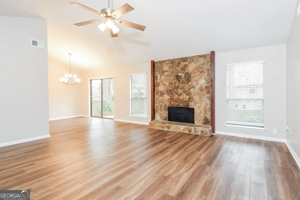 510 Creekwood XING Roswell, GA 30076