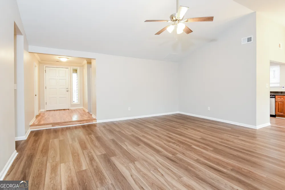 510 Creekwood XING Roswell, GA 30076